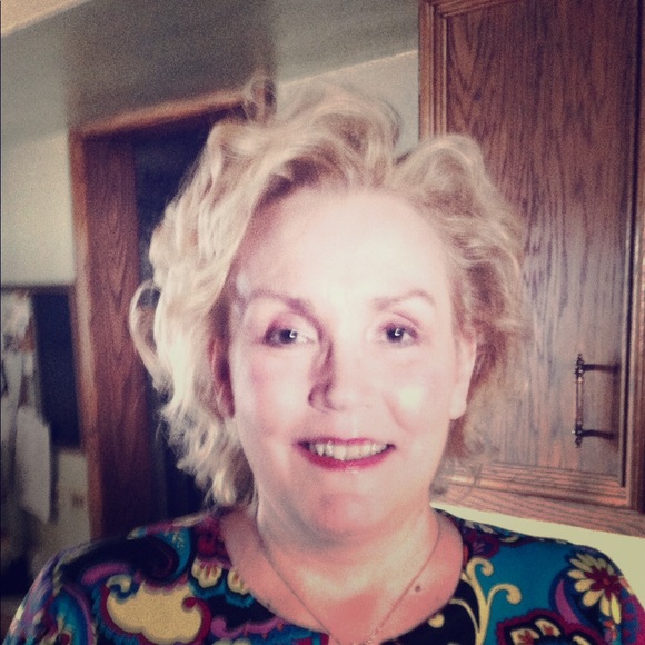 Meet your Posher, Wendy - Picture 2 of 4